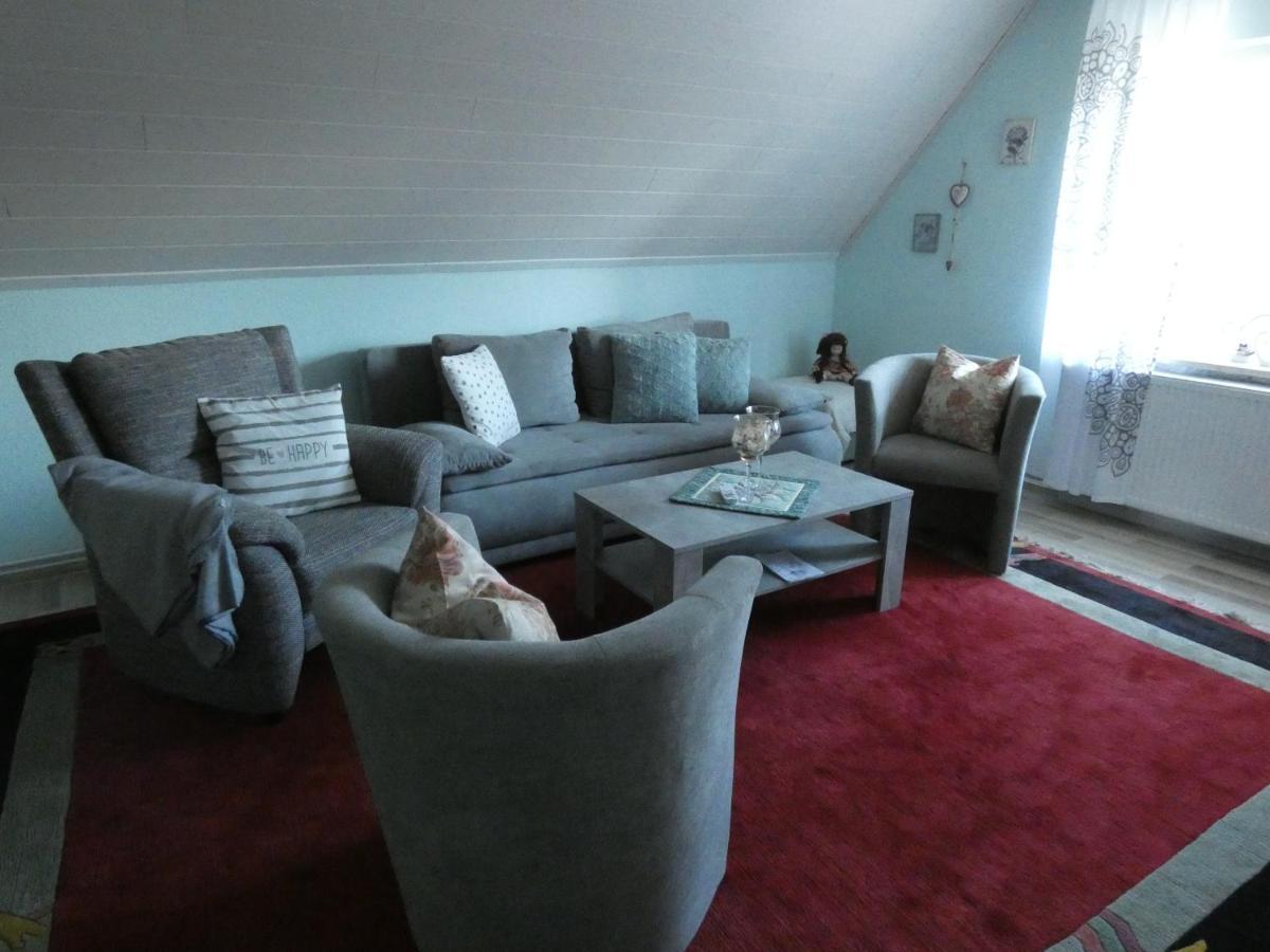 Ferienwohnung Am Schloss Reuterstadt Stavenhagen Bagian luar foto